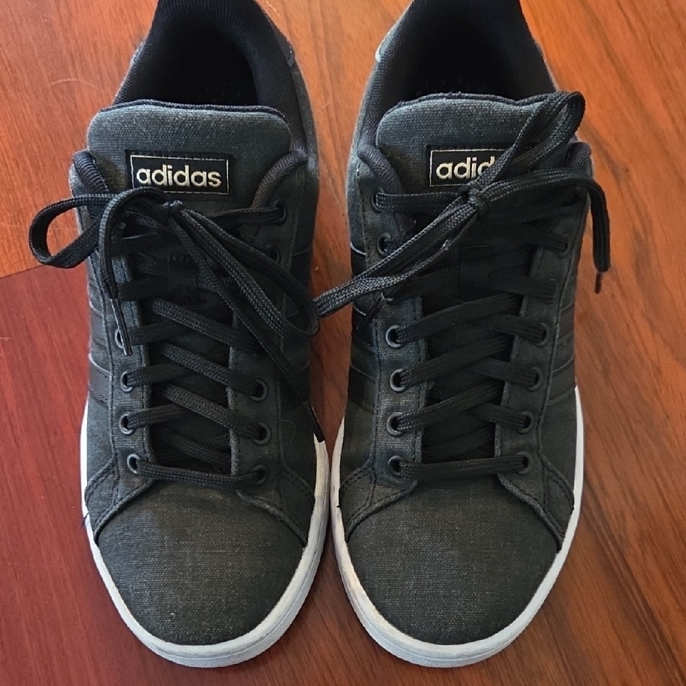 Adidas Grand Court Sneakers